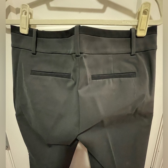 Ann Taylor - Black Cotton Dress Pants - size 4 - Picture 4 of 5